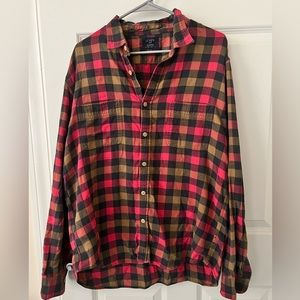 Men’s J Crew XL Flannel Red Green Black Good Condition